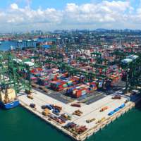 Balade au large du Port de Singapour